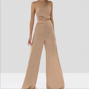 Alexis Gwen Top and Camilo Pant
